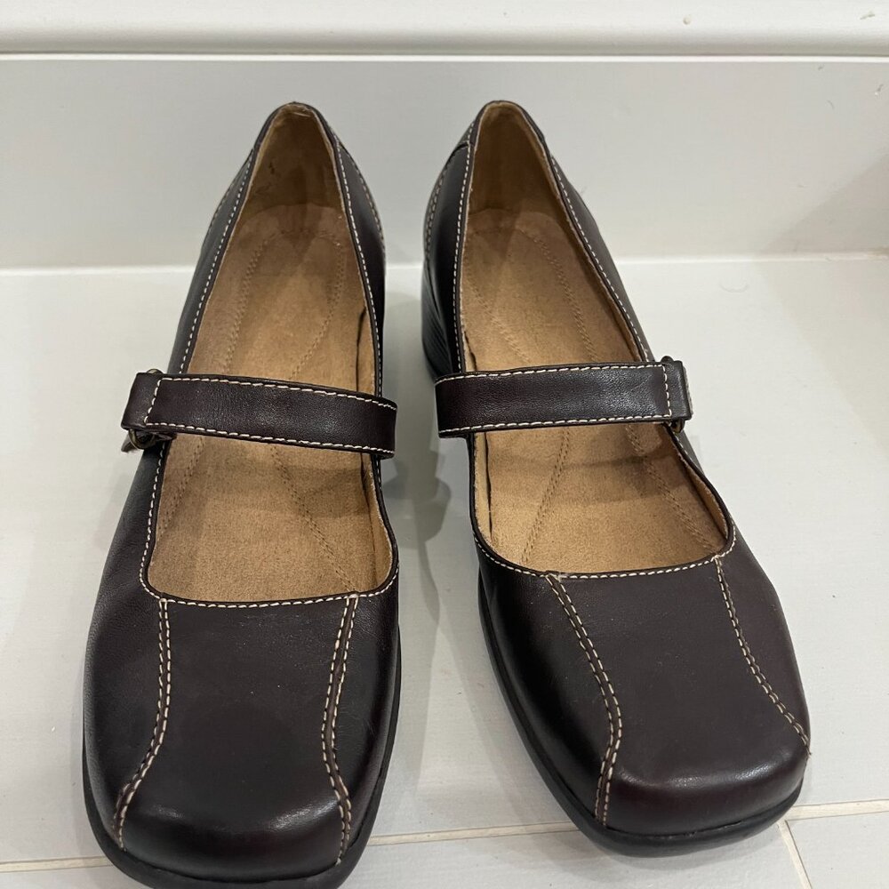 Natural soul by naturalized brown leather Mary Jane flats sz 10